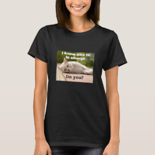 T-Shirt no comando (escuro)
