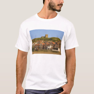 T-shirt Novas habitações e igreja de St Margarets, Whitby,