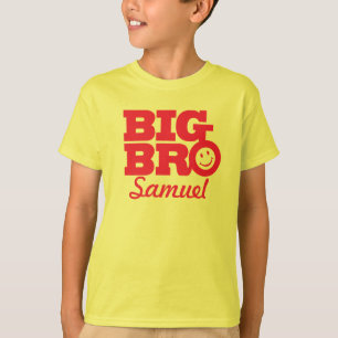 T-shirt O amarelo vermelho do nome grande do bro caçoa o