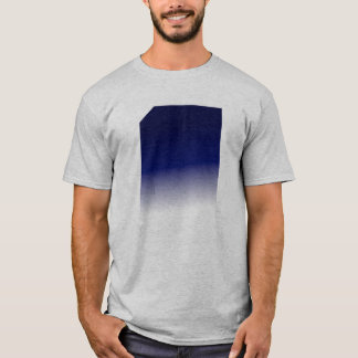 T-shirt o azul desvanece-se