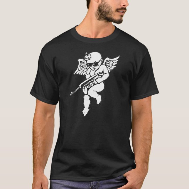 T-SHIRT O CUPIDO DISPARARÁ EM VOCÊ COM UMA ARMA DO RIFLE (Frente)