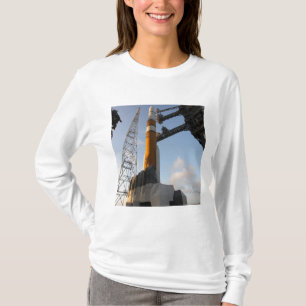 T-shirt O foguete do delta IV