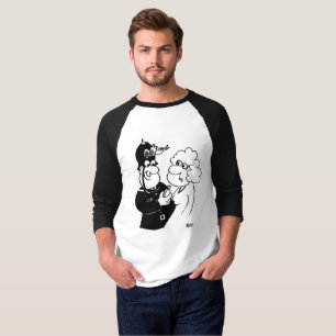 T-shirt O policial está perguntado a hora