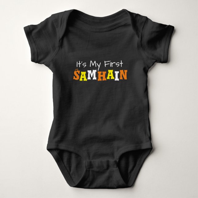 T-shirt O primeiro Samhain do bebê (Frente)