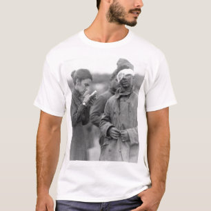 T-shirt O trabalhador do exército de salvação escrevend