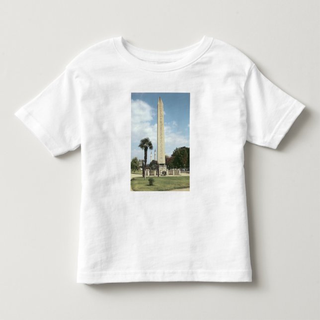 T-shirt Obelisk de Theodosius mim, com uma base romana (Frente)
