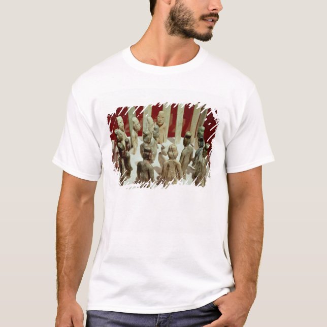 T-shirt Oferecimento de dezesseis figuras masculinas, do (Frente)