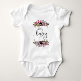 T-shirt Oh Baby | Bebê Menina Boho Floral Pena Moldura Tut