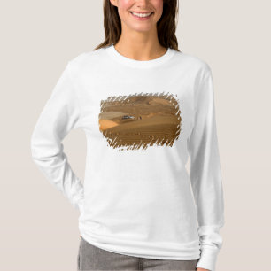 T-shirt Omã, deserto Rub Al Khali, dirigindo nas dunas