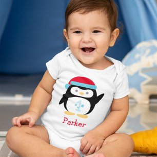 T-shirt ONEderland de Inverno Pinguim Monograma Primeiro A