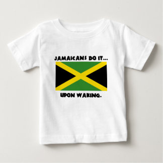 T-shirt Os jamaicanos fazem isso... Ao Acordar