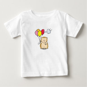 T-shirt ouriço de desenho animado fofo segurando balões co