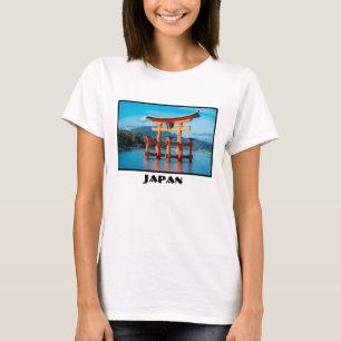 T-shirt Paisagem Cênica com Porta de Torii Japonesa