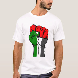 T-shirt palestino do punho de Carlos Latuff