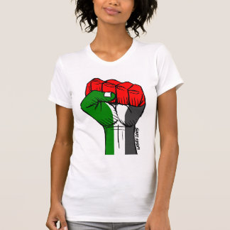 T-shirt palestino do punho de Carlos Latuff