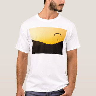T-shirt parapente-em-por do sol