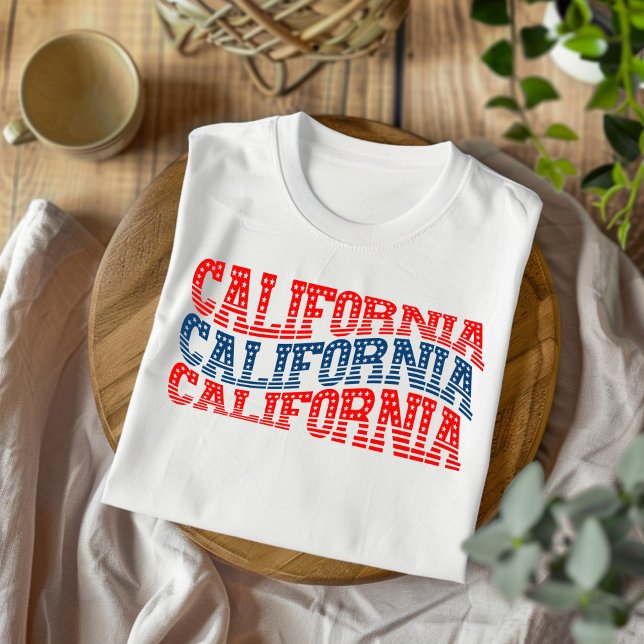 T-Shirt Patriótico California Red e Blue Boho (Criador carregado)