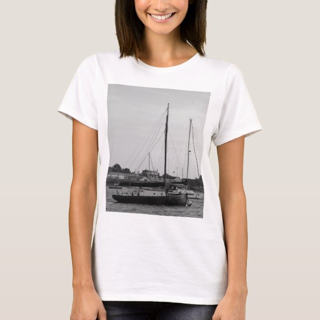 T-shirt Pequeno Iate Clássico (Frente)