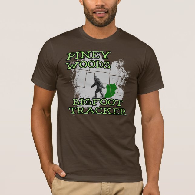 T-shirt Perseguidor Piney de Bigfoot das madeiras (Frente)