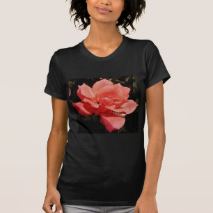 T-shirt pêssego cor-de-rosa e dewdrops