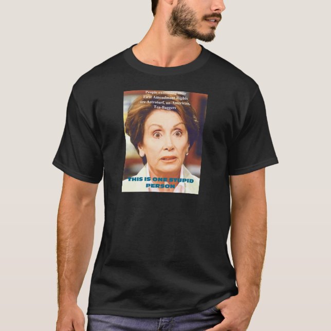 T-SHIRT PESSOA ESTÚPIDA DE NANCY PELOSI- UM (Frente)