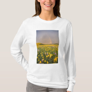 T-shirt Prado de flores silvestres espetacular ao nascer d