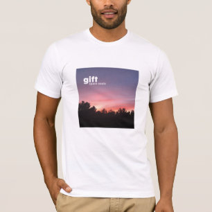 T-Shirt "Presente" por Almas Sobressalentes