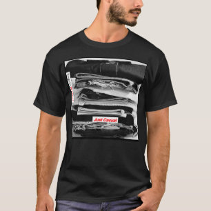 T-shirt preta de tendência