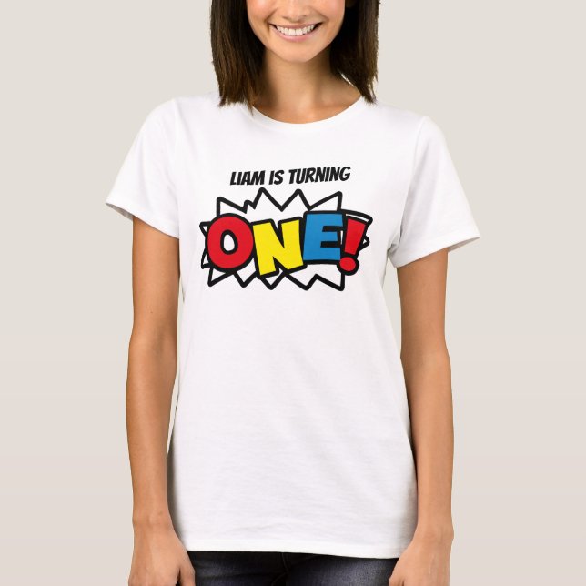 T-shirt preto do super-herói, equipamento do (Frente)