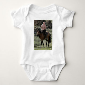 T-shirt Putin descamisado monta um cavalo