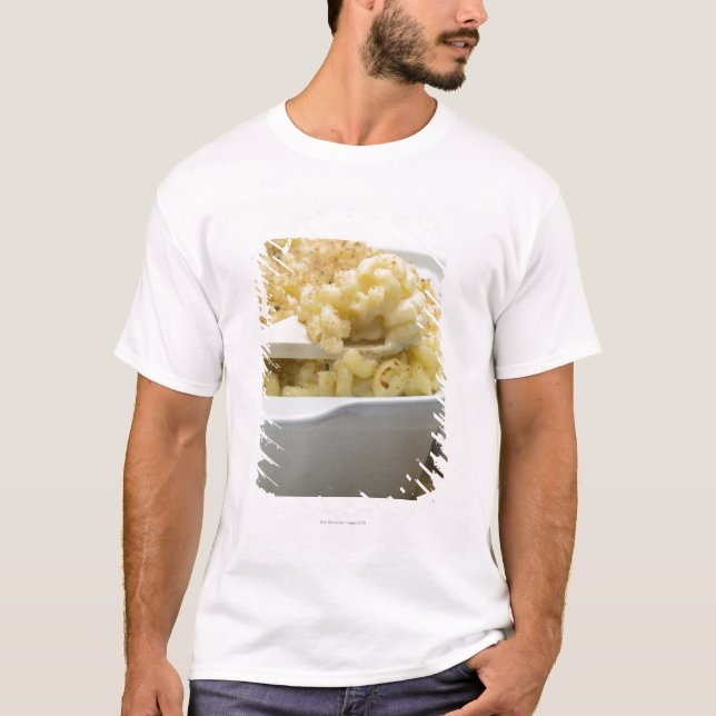 T-shirt Queijo do macarrão no prato do cozimento com de (Frente)