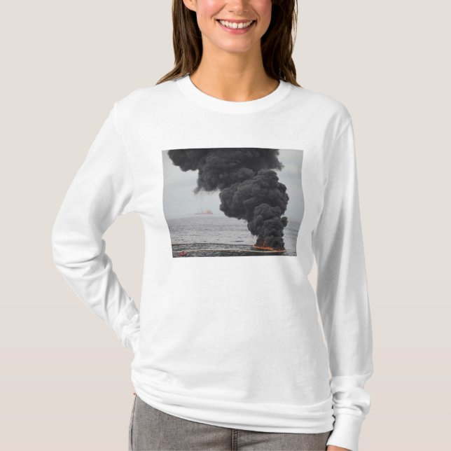 T-shirt Queimaduras de óleo concentrado coletadas (Frente)