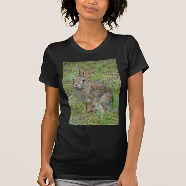 T-shirt Rabbit selvagem Roupa e presentes de cauda de algo (Frente)