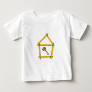 T-shirt régua de dobradura, forma da casa e chave