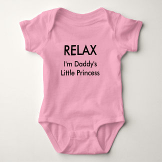 T-shirt "RELAXE. Eu sou tutu da princesa pequena" meninas