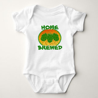 T-shirt Romper Casa-Fabricado cerveja do bebê