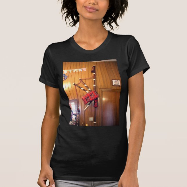 T-shirt Scotland Bagpipe Tartan Xadrez Instrumento Musical (Frente)