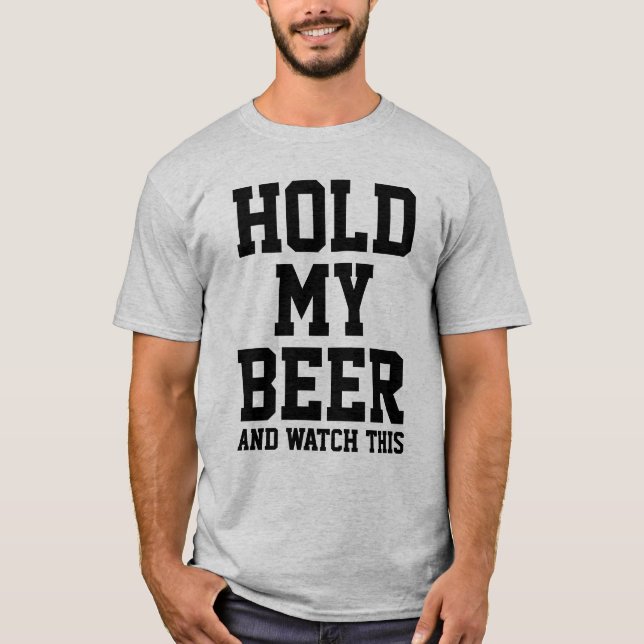 T-SHIRT SEGURE MINHA CERVEJA E ASSISTA ISSO (Frente)