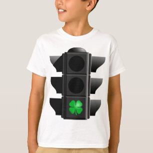 T-shirt shamrock. do greenlight
