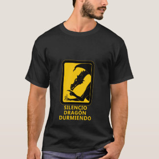 T-shirt Silencio dragón durmiendo.