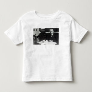 T-shirt Sir Edward Elgar trabalha com uma pontuação orques