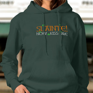 T-shirt Slainte! Beije-me agora para o Hoodie do Dia de