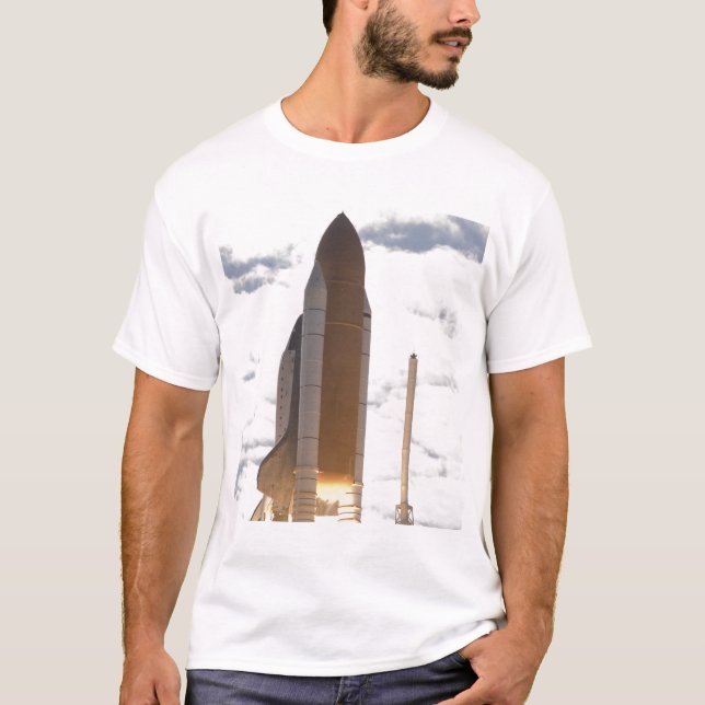 T-shirt Space Shuttle Atlantis levanta 16 (Frente)