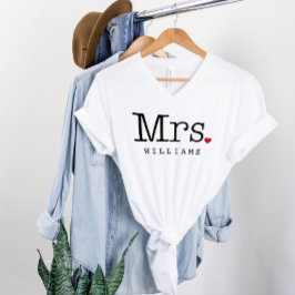 T-shirt Sra Monograma Coração Último Nome Casamento