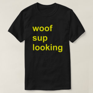 T-shirt Sup do Woof que olha o partido alegre do circuito