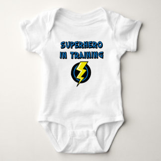 T-shirt Super-herói no treinamento