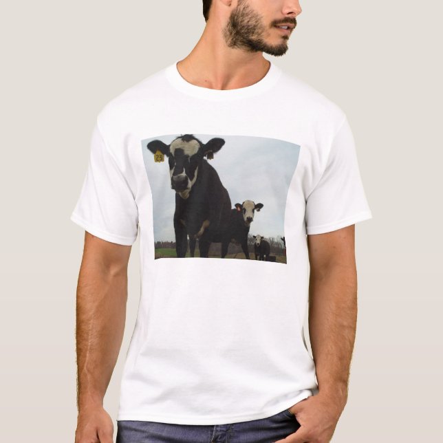 T-shirt T curioso das vacas 2 (Frente)