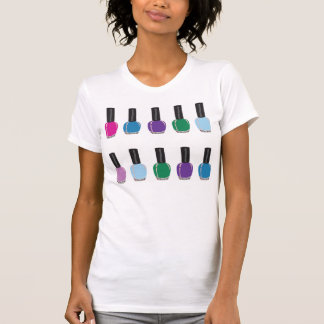 T-shirt T do verniz para as unhas