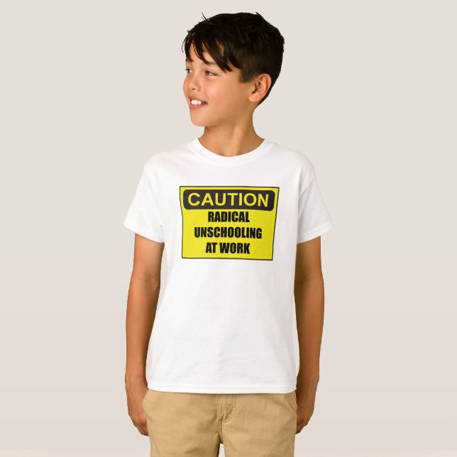 T-shirt T unisex radical de Unschooling do cuidado do (Frente Completa)