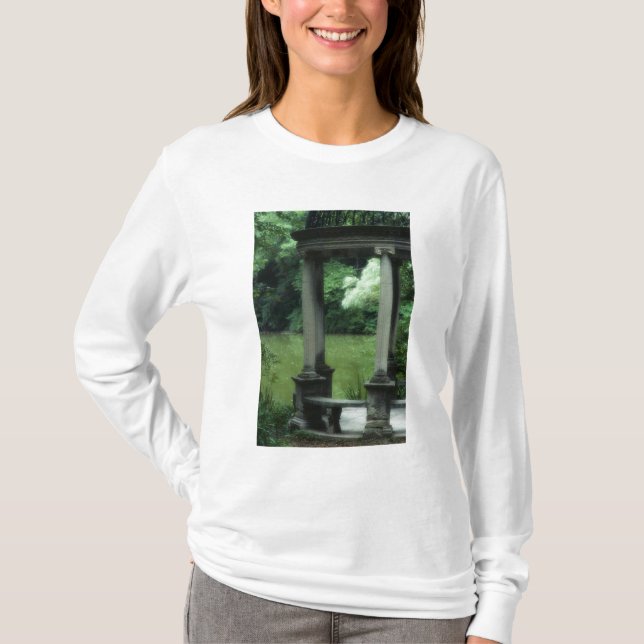 T-shirt Templo do amor nos jardins velhos de Westbury (Frente)